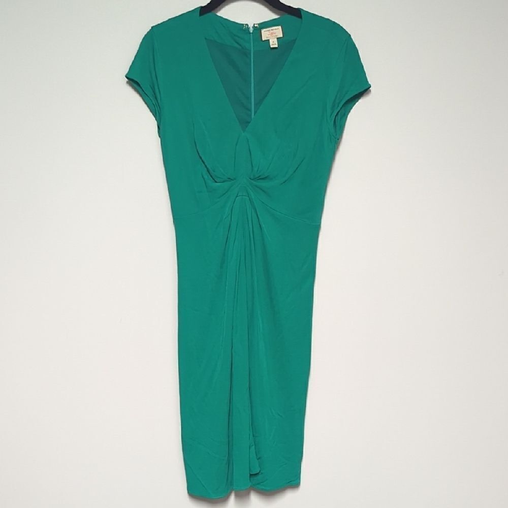 Banana Republic Green Pleated Midi Dress with V-Neck and Cap Sleeves